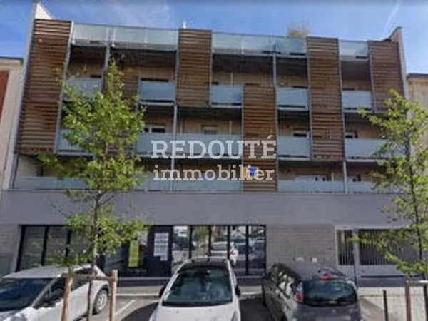 Local / BUREAU environ 23,5m2 A LOUER REIMS CENTRE