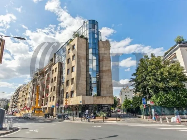 Bureau 516 m²