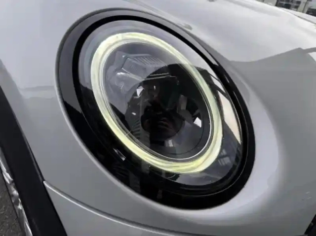 Mini Mini 5 portes cooper 136ch edition camden bva7 — photo 12