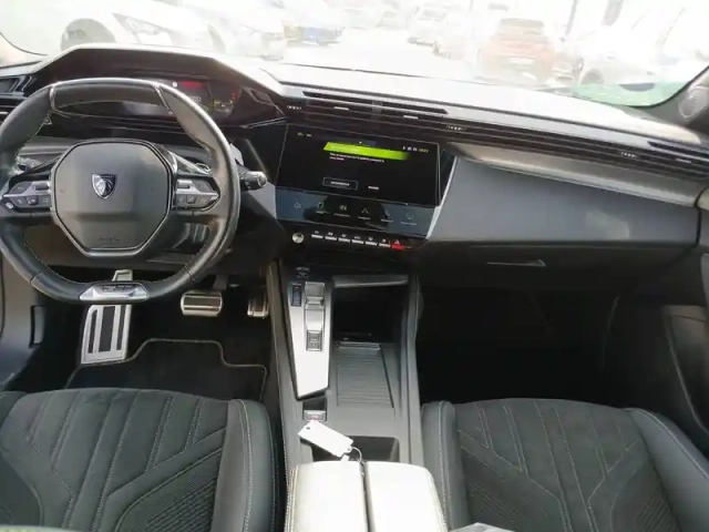Peugeot 308 sw puretech 130ch s&amp;s eat8 — photo 11