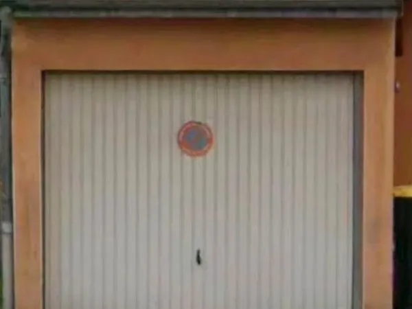 Box garage