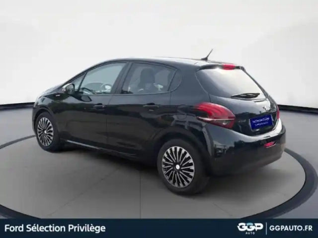 Peugeot 208 1.6 bluehdi 100ch style 5p — photo 18