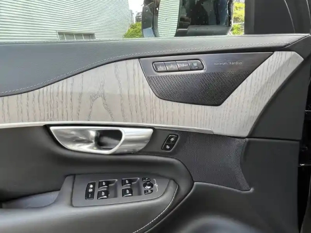 Volvo Xc90 t8 awd hybride rechargeable 310+145 ch geartronic 8 7pl — photo 17