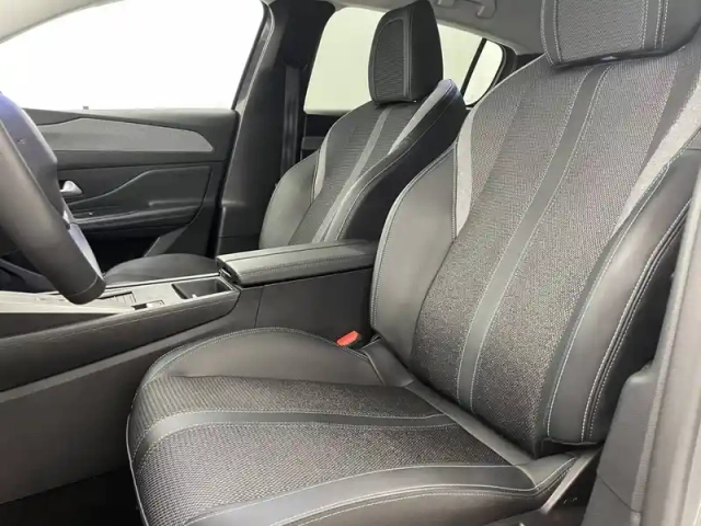 Peugeot 308 hybrid 136 e-dcs6 — photo 46
