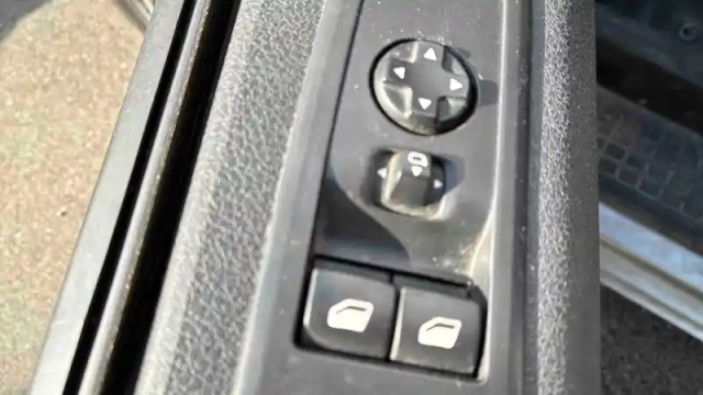 Opel Vivaro ca fixe l2 2.0 diesel 150 ch — photo 24