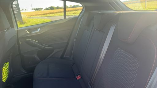 Ford Focus 1.0 EcoBoost Flexfuel 125 - ST-Line – 2023 – 53000 km – Hybride essence – Boîte Manuelle — photo 31
