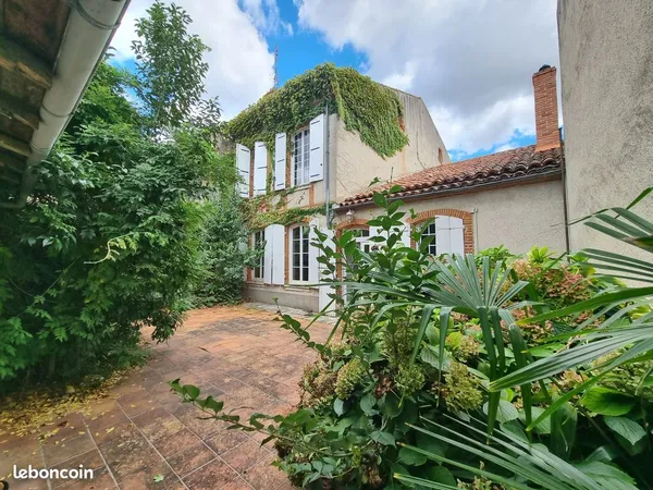 Maison de caractère en pierre - 249 m² - Centre historique d'Agen