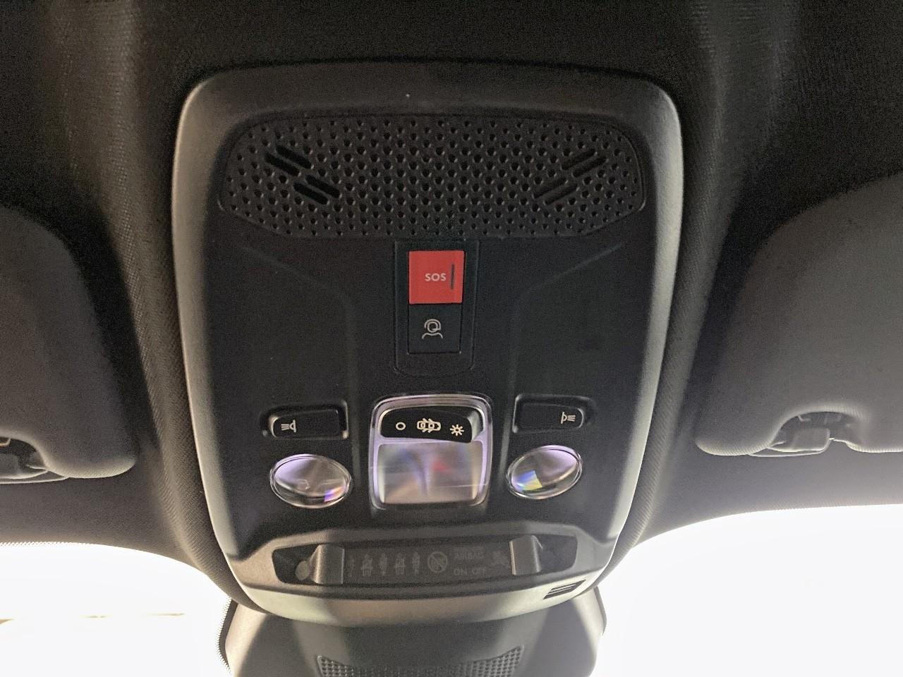 Peugeot 2008 hybrid 145 ch e-dcs6 allure — photo 19