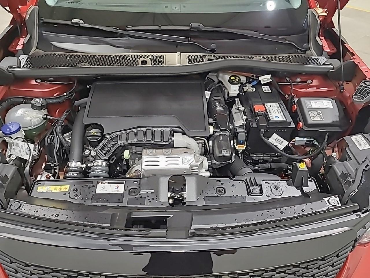 Peugeot 2008 puretech 100 s&s bvm6 style — photo 15