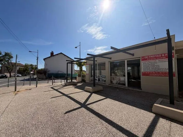Local 1 pièce 58 m²