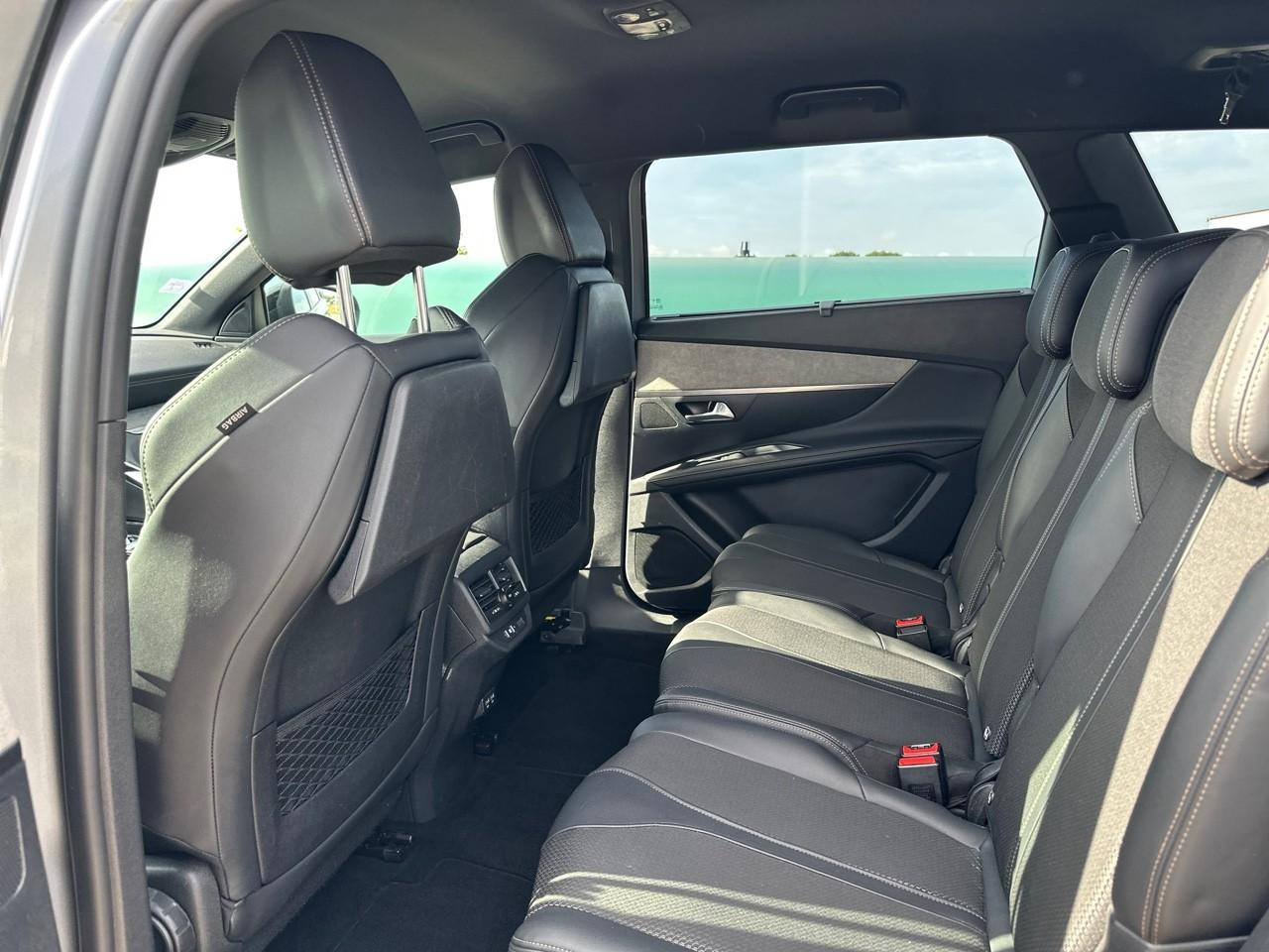 Peugeot 5008 puretech 130ch s&s eat8 gt — photo 12