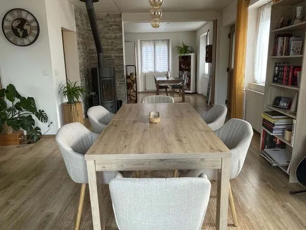 Maison entièrement rénovée à vendre
