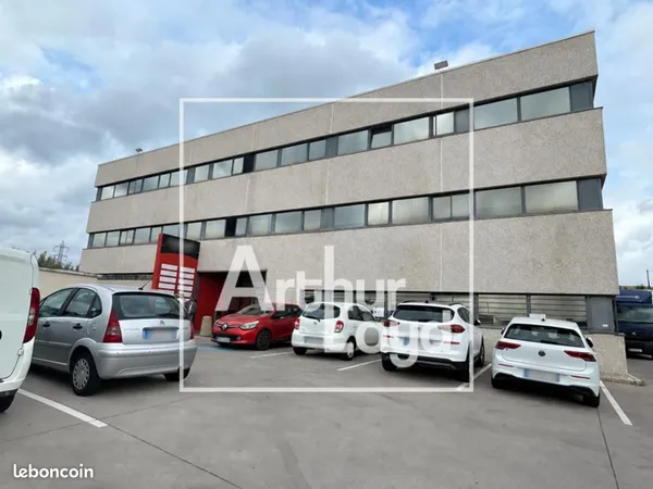 Bureaux 232 m²