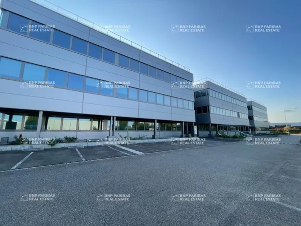 Bureaux 539 m²