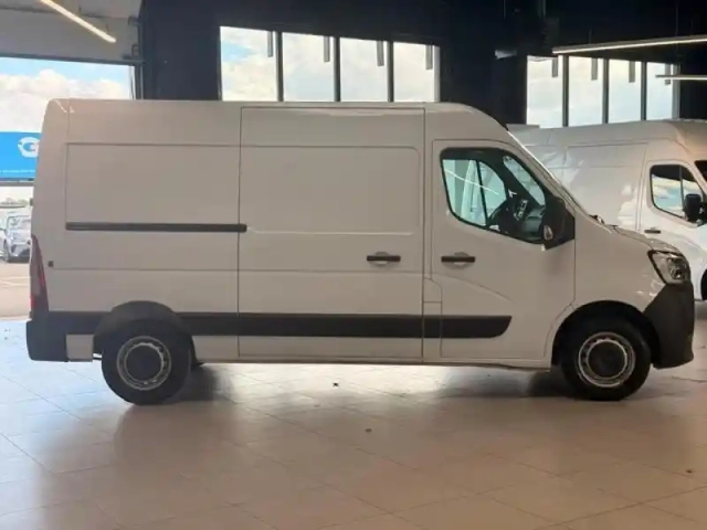 Renault Master fg f3500 l2h2 2.3 blue dci 135ch confort euro6e (17499?ht) — photo 4