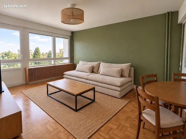 Appartement 70 m² rénové - 2 chambres - Balcon