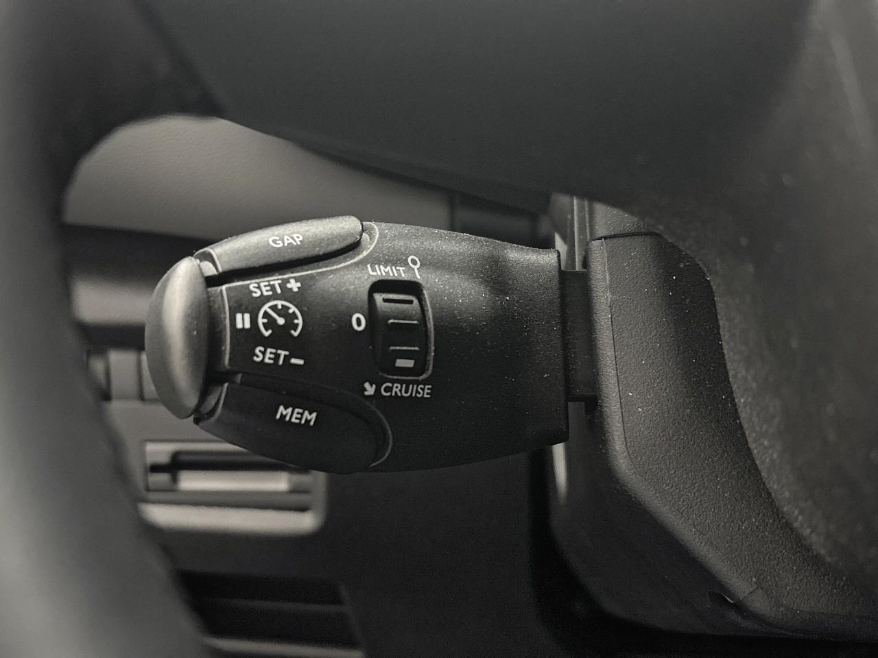 Citroën C5 Aircross hybride rechargeable 225 s&s e-eat8 c-series — photo 20