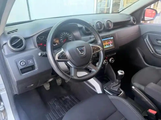 Dacia Duster 1.5 blue dci 115ch prestige 4x2 e6u — photo 12