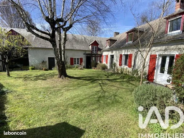Propriété 10 pièces 253 m²