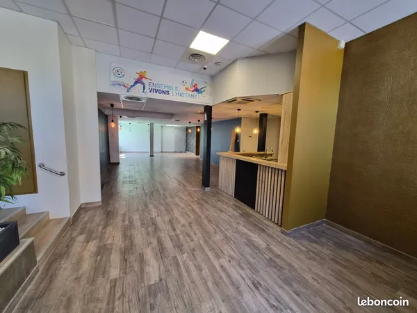 Local commercial 160 m2