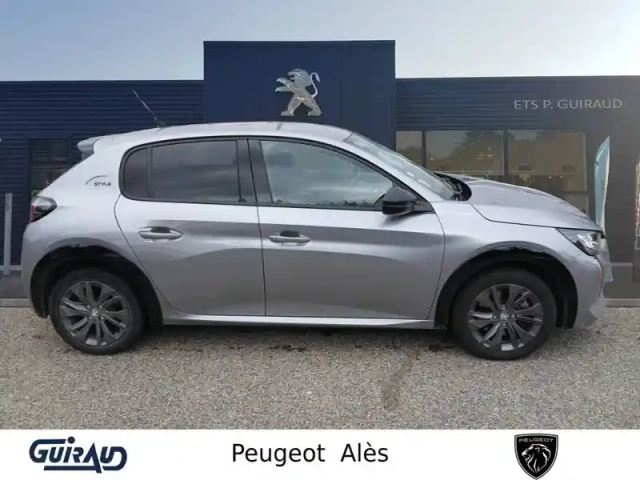 Peugeot 208 electrique 50 kwh 136ch — photo 25