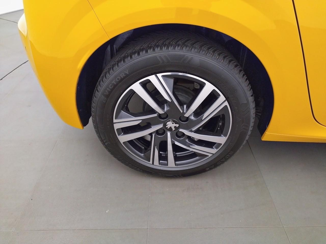Peugeot 208 puretech 100 s&s bvm6 style — photo 27
