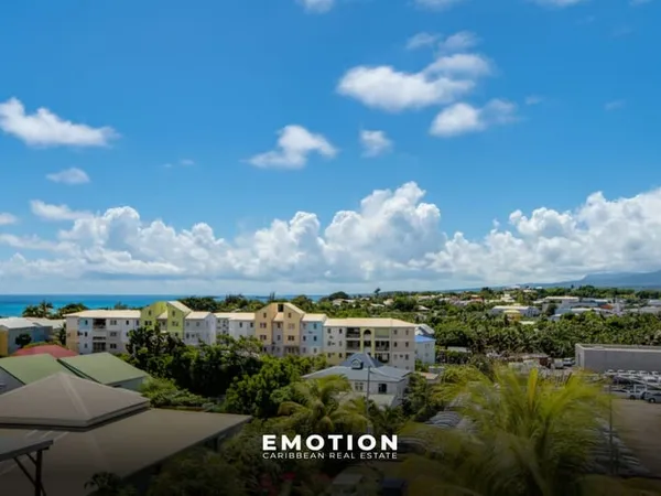 Appartement T4 - 91 m2 - Vue mer / montagne - Baie Mahault