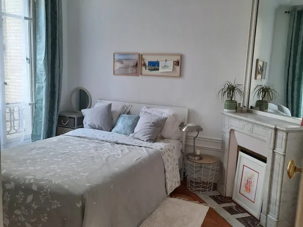 Chambre à Nation (Paris 12e) appart 60m2 pour femm