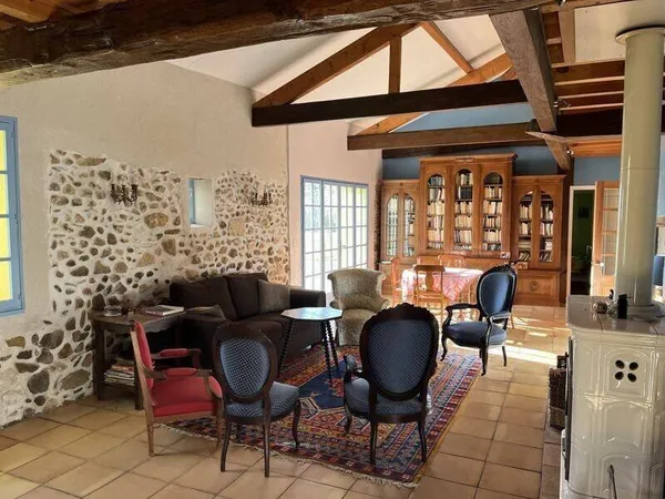 Maison 9 pièces 287 m²