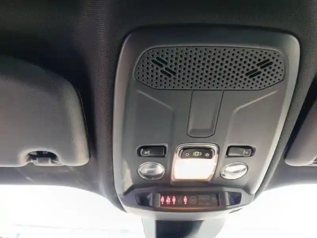 Peugeot 2008 puretech 130 s&amp;s eat8 — photo 19