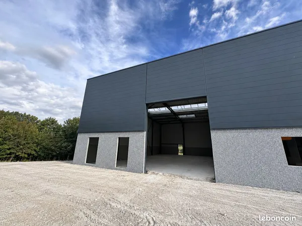 LOCAL D'ACTIVITE 263 m² SAINT BRICE COURCELLES