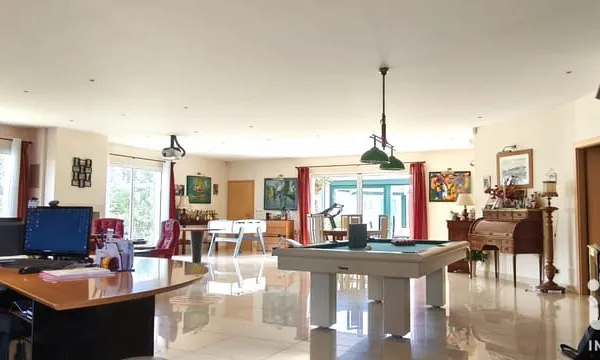Maison 6 pièces 226 m²