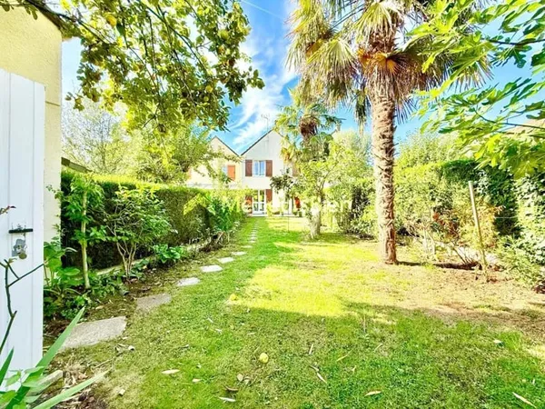 Belle maison 115 m2 - 3 chambres et combles aménagés