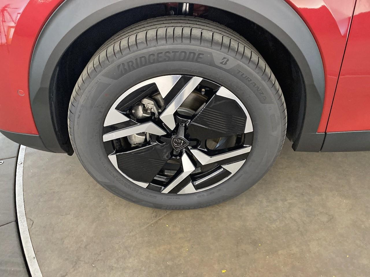 Peugeot 2008 hybrid 145 ch e-dcs6 allure — photo 11