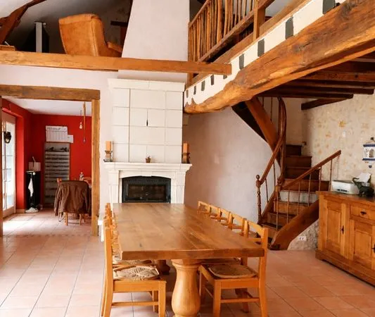 240 000 LONGERE 8 PIECES, 150M² secteur SAINT PIERRE DES BOIS