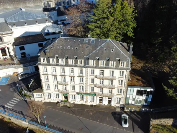 Hôtel de caractère en station thermale