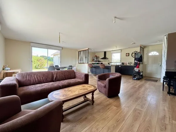 Maison de plain-pied 5 pièces 129 m²
