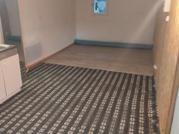 Commerce Location Villeurbanne  26m² 450€