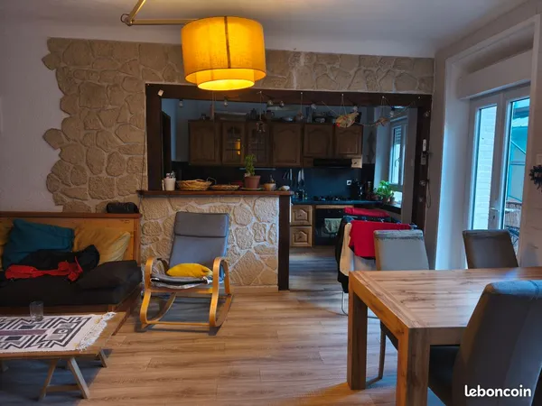 2 chambres meublées en colocation dans un grand duplex 119m2 - centre ville d'Embrun