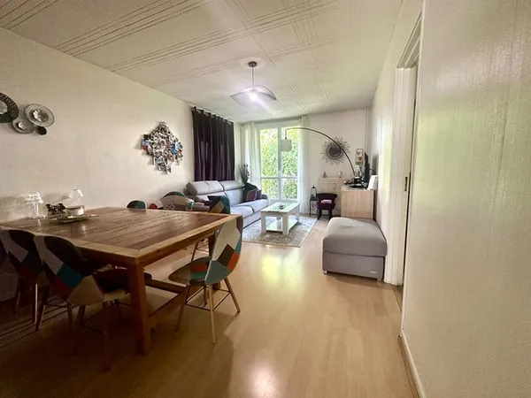 Appartement type 4 - 2 cjambres+ bureau à JOUÉ-LÈS-TOURS
