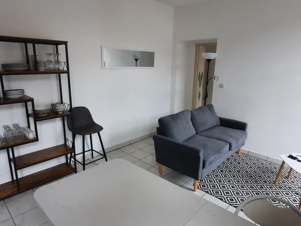 2 pièces rénové Hypercentre - 1 rue des Tilleuls
