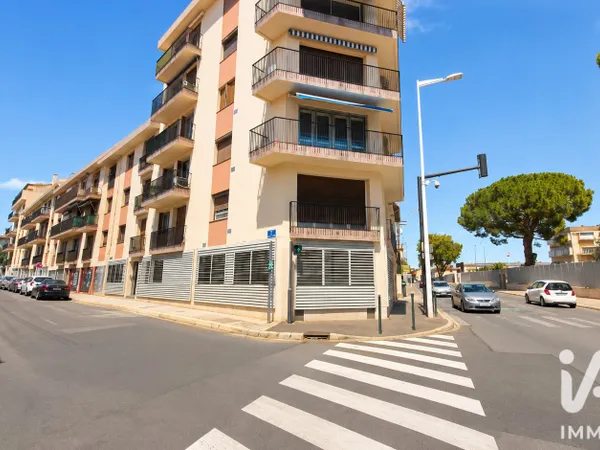 Local commercial 1 pièce 171 m²