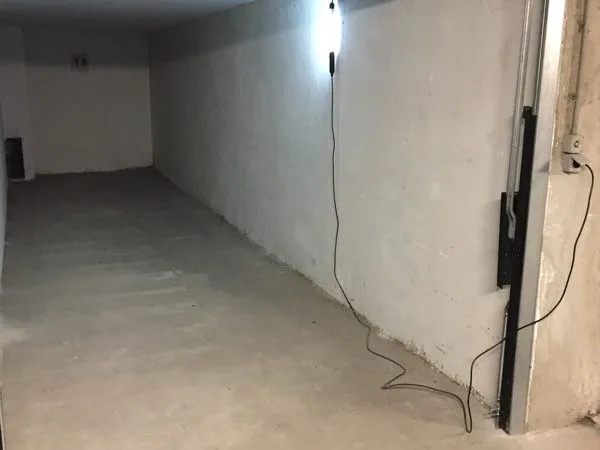 Particulier loue double box 20m2