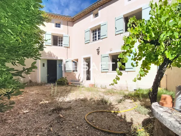 Maison de Hameau au coeur hameau de Saint Saturnin les APT
