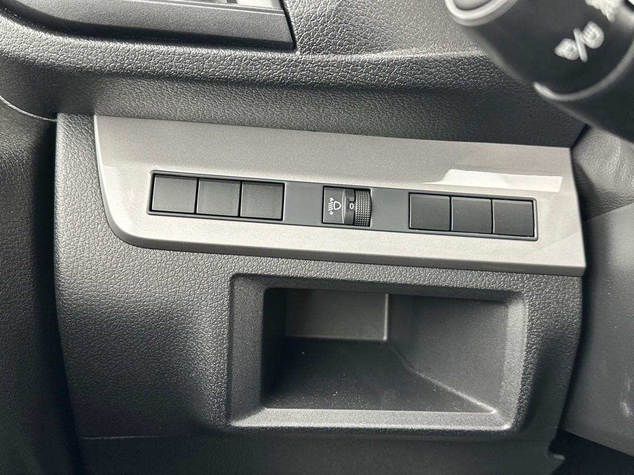 Opel Vivaro fourgon fgn taille m bluehdi 180 s&s eat8 — photo 16