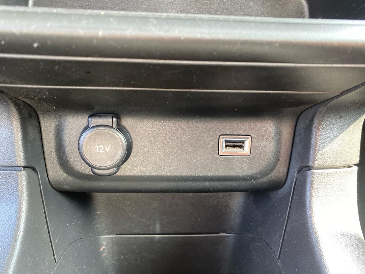 Citroën C3 1.2 puretech 83ch s&s shine — photo 21