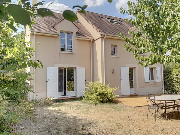 Maison Kaufman & Broad 142.64 m2, 4 chambres, combles aménag