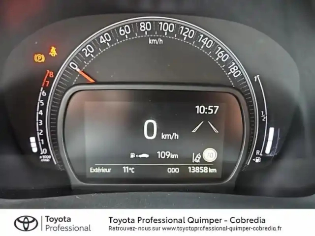 Toyota Aygo x 1.0 vvt-i 72ch dynamic my23 — photo 14