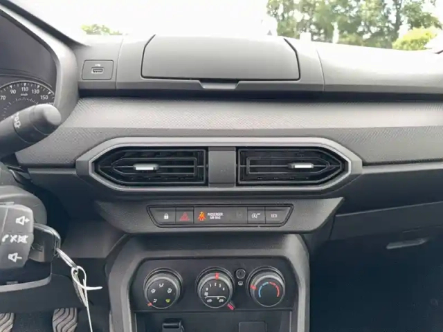 Dacia Sandero eco-g 100 — photo 12