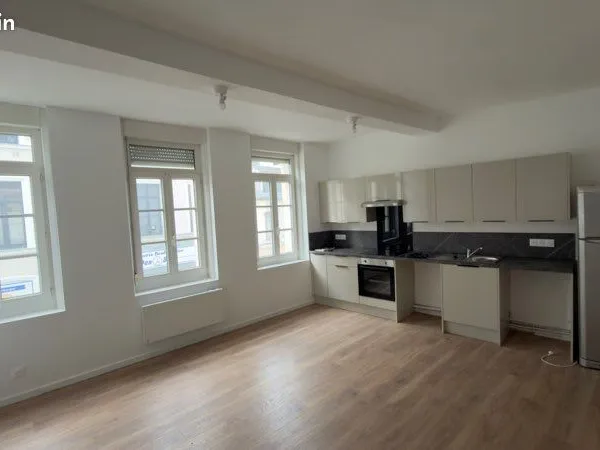 Apparemment Duplex 69 m² rénové - Centre-ville Cambrai
